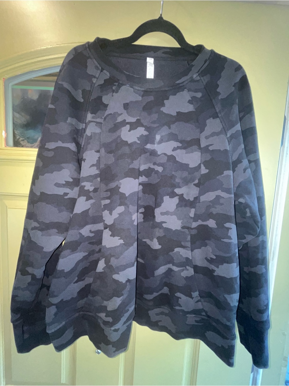 Lululemon Scuba Crew Incognito Camo Pullover Sweatshirt Athleisure Top Size 20